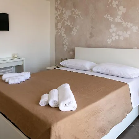 'mare Blu' By Interhome * Giardini Naxos